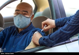 واکسیناسیون سالمندان در اصفهان