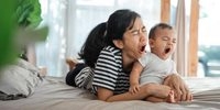 شب بیداری های پس از تولد فرزند، مادران را به اندازه 7 سال پیر می کند