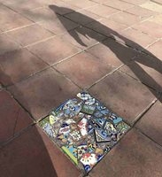 ترمیم سنگ فرش پیاده رو با کاشی های رنگی + عکسها
