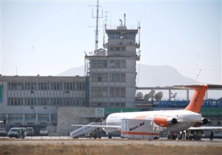 اولین هواپیمای غیرنظامی برای خارج کردن اتباع خارجی در فرودگاه کابل