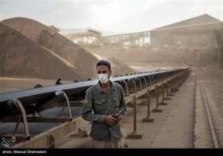 رونق تولید در کارخانه سیمان تهران
