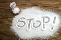 به خاطر 7 دلیل خطرناک، مصرف روزانه نمک را کنترل کنید