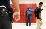 ضرب‌وشتم دختر سیاه‌پوست آمریکایی توسط پلیس در کلاس درس